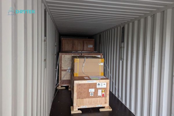 Lắp đặt túi hút ẩm trong container Làm sao để an toàn và hiệu quả hơn